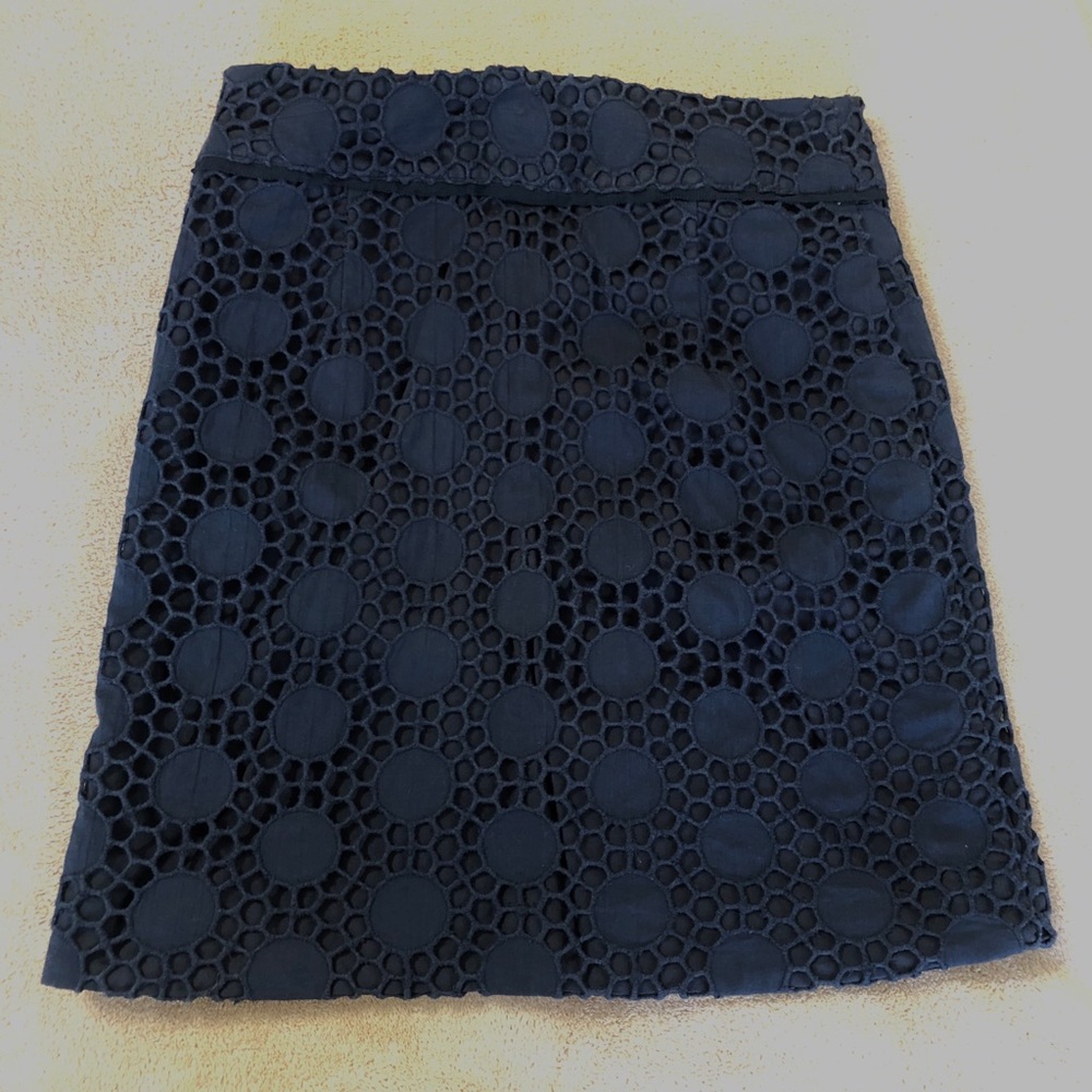 Vineyard Vines Short Eyelet Crochet Skirt